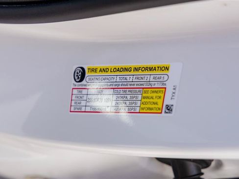 Used 2024 Acura MDX SH-AWD w/ Technology Package image 23
