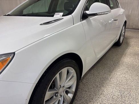 Used 2016 Buick Regal image 11