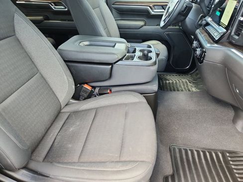 Used 2024 Chevrolet Silverado 1500 LT image 15