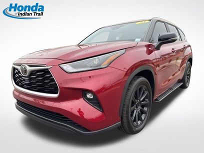 Used 2023 Toyota Highlander XLE