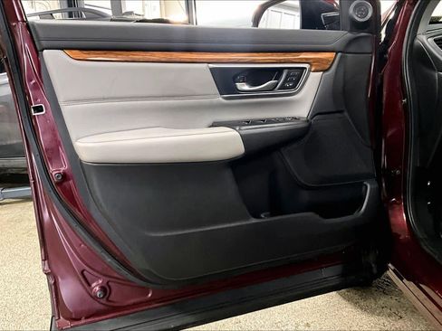Used 2018 Honda CR-V Touring image 22