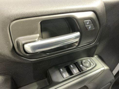 Used 2022 Chevrolet Silverado 1500 Custom AWD/4WD image 16