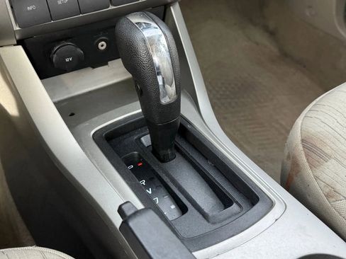 Used 2010 Ford Focus SE image 20