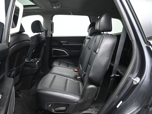 Used 2023 Kia Telluride EX AWD/4WD image 25