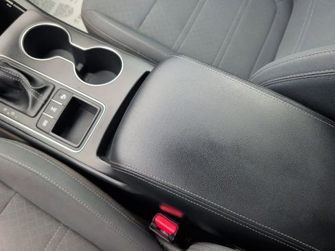 Used 2020 Kia Sorento LX w/ LX I4 Convenience Package image 17