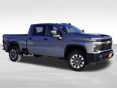 Certified 2024 Chevrolet Silverado 2500 Custom w/ Custom Value Package image 3