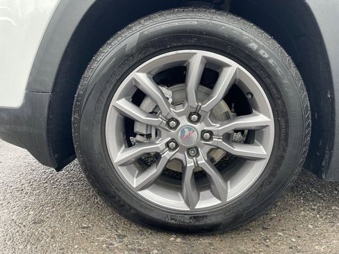 Used 2022 GMC Terrain SLT w/ Infotainment Package II image 32