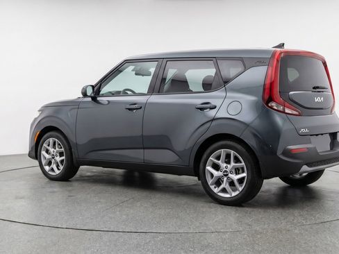 Used 2025 Kia Soul LX w/ LX Technology Package FWD image 6