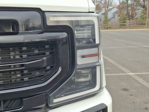 Used 2022 Ford F250 Lariat w/ Black Appearance Package image 30