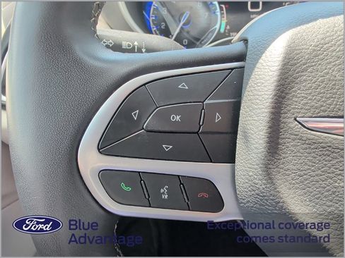 Used 2022 Chrysler Pacifica Touring-L FWD image 11