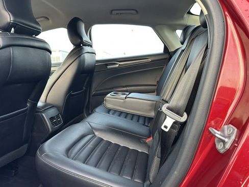 Used 2019 Ford Fusion SEL image 30