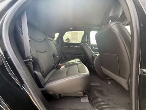 Certified 2021 Cadillac XT5 Premium Luxury w/ LPO, Floor Liner Package image 35