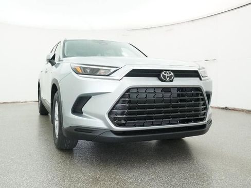 New 2026 Toyota Grand Highlander XLE image 30