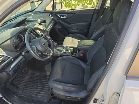 Used 2023 Subaru Forester Premium AWD/4WD image 4