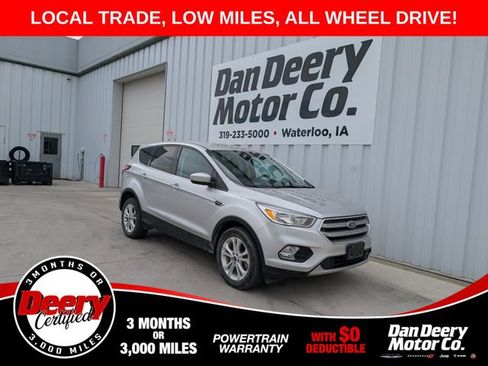 Used 2017 Ford Escape SE AWD/4WD image 1