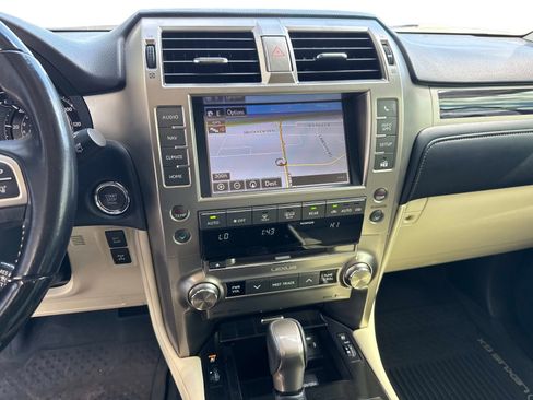Certified 2020 Lexus GX 460 Premium w/ Premium Package image 25