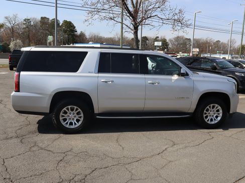 Used 2018 GMC Yukon XL SLT w/ Open Road Package image 11