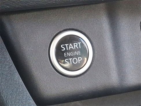 Used 2023 Nissan Rogue SV image 23