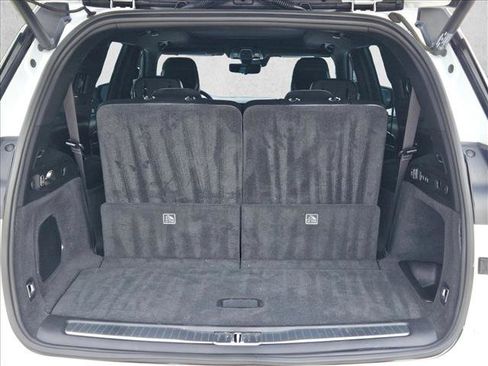 Used 2023 Jeep Grand Cherokee L Overland w/ Luxury Tech Group IV RWD image 7