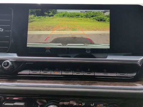 Used 2024 GMC Sierra 1500 Elevation AWD/4WD image 16