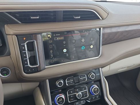 Used 2024 GMC Yukon Denali w/ Advanced Technology Package RWD image 13