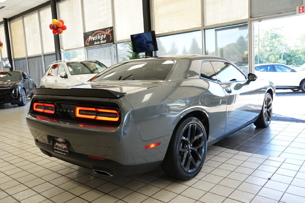 Used 2019 Dodge Challenger SXT w/ Blacktop Package RWD image 15