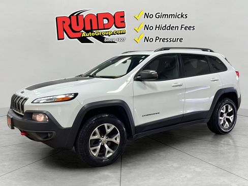 Used 2016 Jeep Cherokee Trailhawk w/ Comfort/Convenience Group AWD/4WD image 1