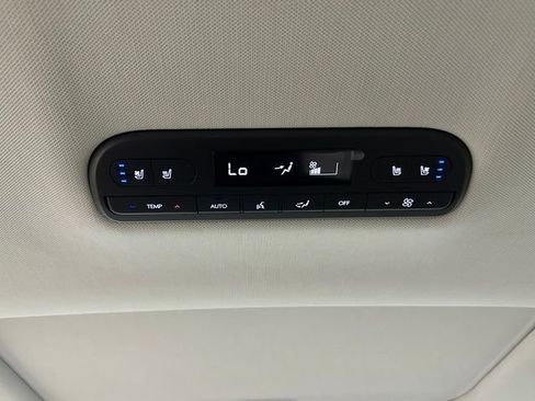 Used 2026 Hyundai Palisade SEL Premium FWD image 34