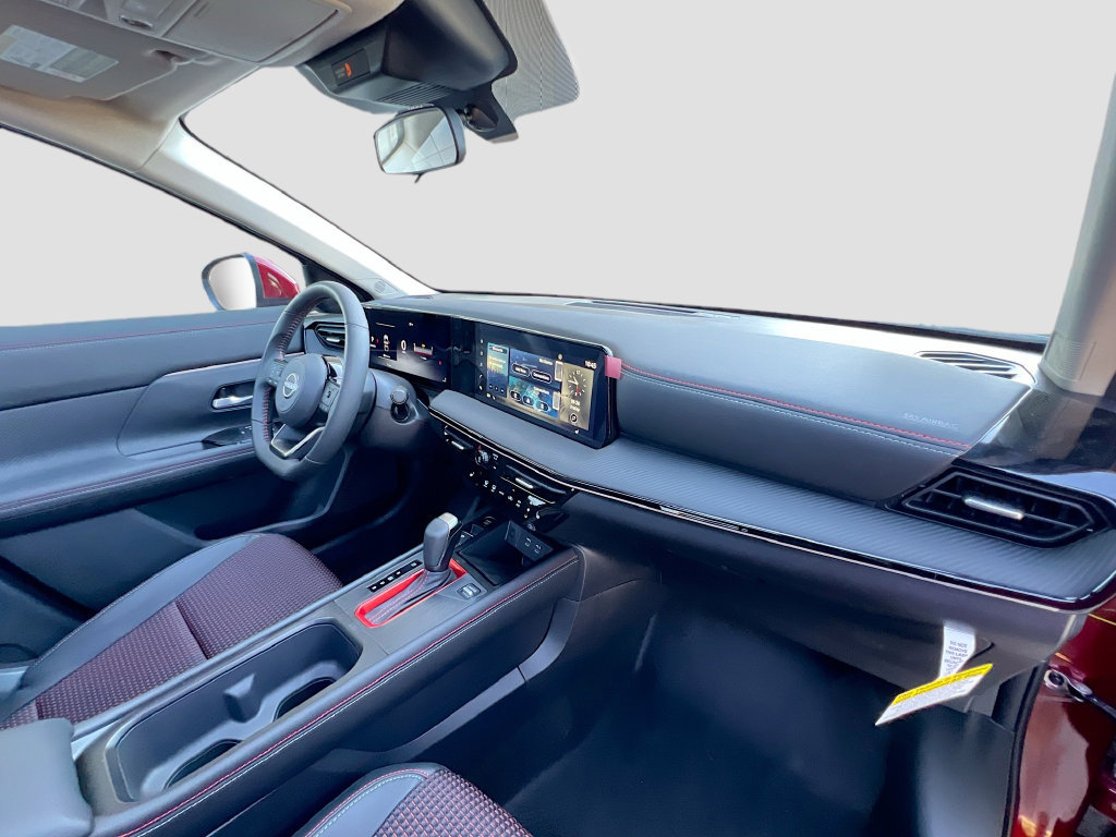 Used 2025 Nissan Kicks SR w/ SR Premium Package AWD/4WD image 26