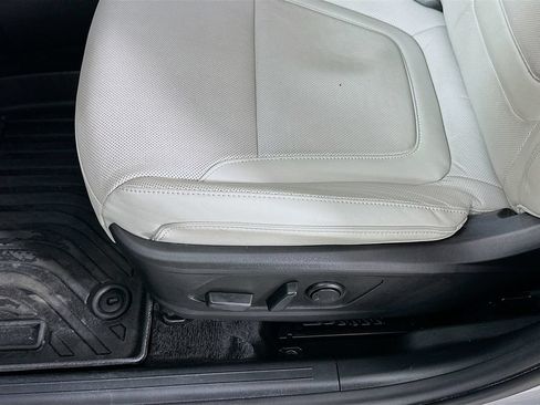 Used 2024 Hyundai Tucson Limited FWD image 9