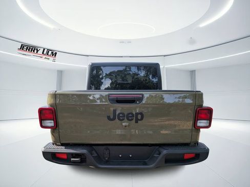 New 2026 Jeep Gladiator Sport AWD/4WD image 4