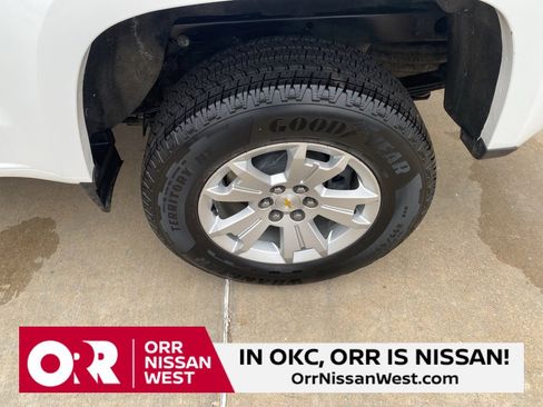 Used 2022 Chevrolet Colorado LT w/ Fleet Safety Package image 9