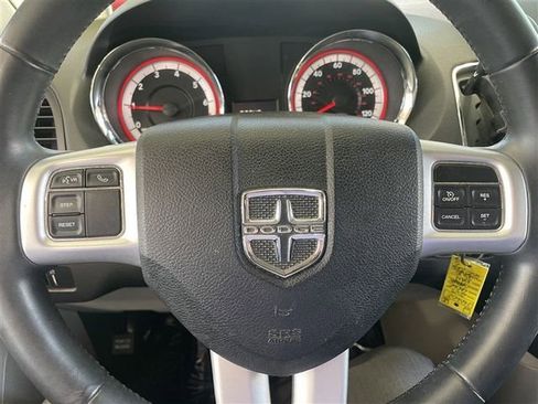 Used 2015 Dodge Grand Caravan American Value Package w/ UConnect Hands-Free Group FWD image 15