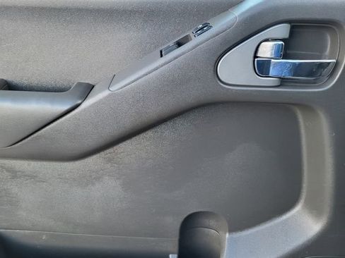 Used 2008 Nissan Frontier SE w/ SE Value Truck Pkg image 17