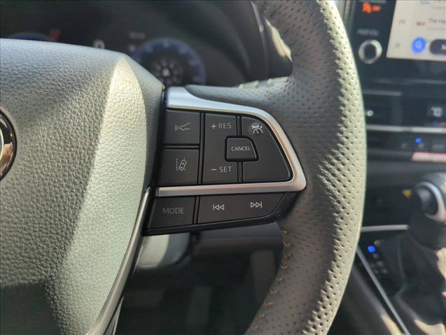 Used 2026 Toyota Sienna Platinum AWD/4WD image 18