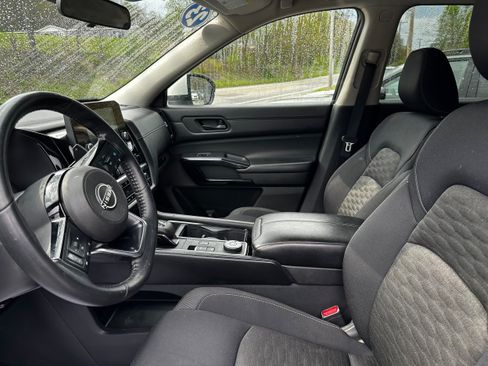 Used 2023 Nissan Pathfinder SV AWD/4WD image 25