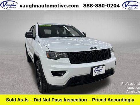 Used 2019 Jeep Grand Cherokee Laredo AWD/4WD image 1
