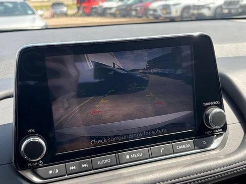 Used 2026 Nissan Rogue SV FWD image 25