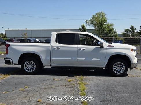 Used 2023 Chevrolet Silverado 1500 LT AWD/4WD image 6