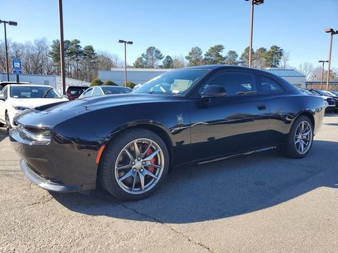 New 2025 Dodge Charger Daytona Scat Pack w/ Track Pack image 3