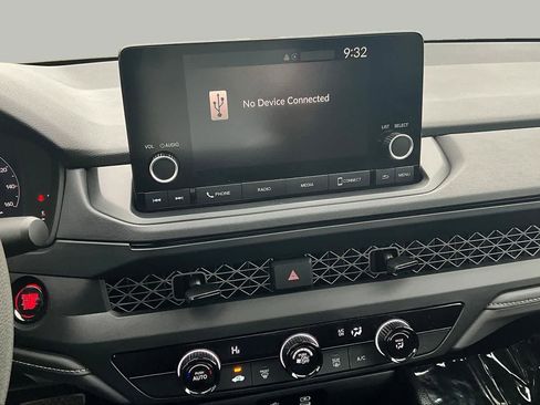 Used 2025 Honda Accord LX image 10