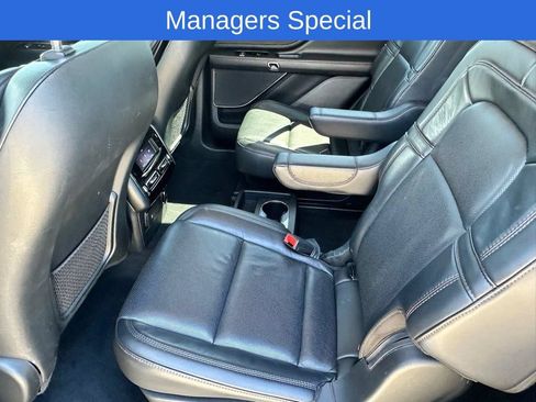 Used 2023 Lincoln Aviator Reserve AWD/4WD image 7