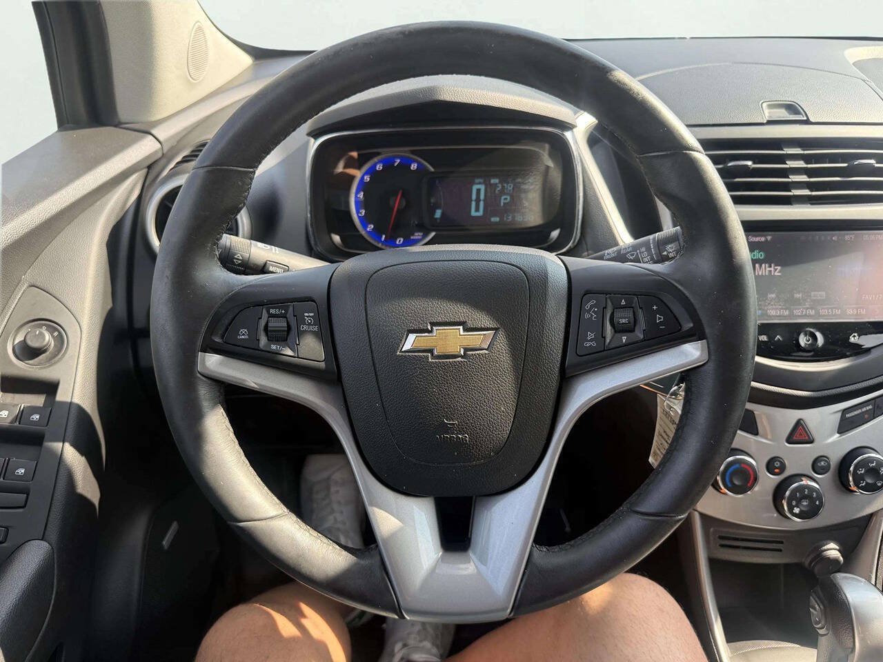 Used 2016 Chevrolet Trax LT w/ LT Sun and Sound Package AWD/4WD image 16