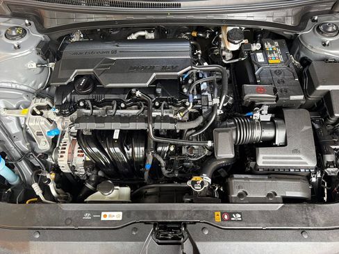 Used 2025 Hyundai Elantra Limited FWD image 37
