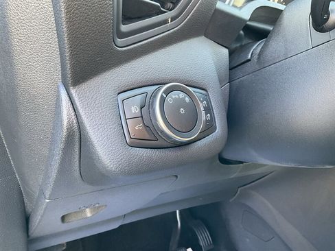 Used 2017 Ford Escape SE w/ SE Cold Weather Package AWD/4WD image 26