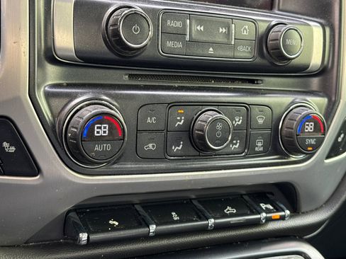 Used 2014 GMC Sierra 1500 SLT w/ SLT Crew Cab Value Package RWD image 17