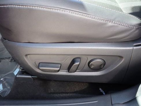 Used 2025 MAZDA CX-50 2.5 Hybrid w/ Preferred Pkg image 11