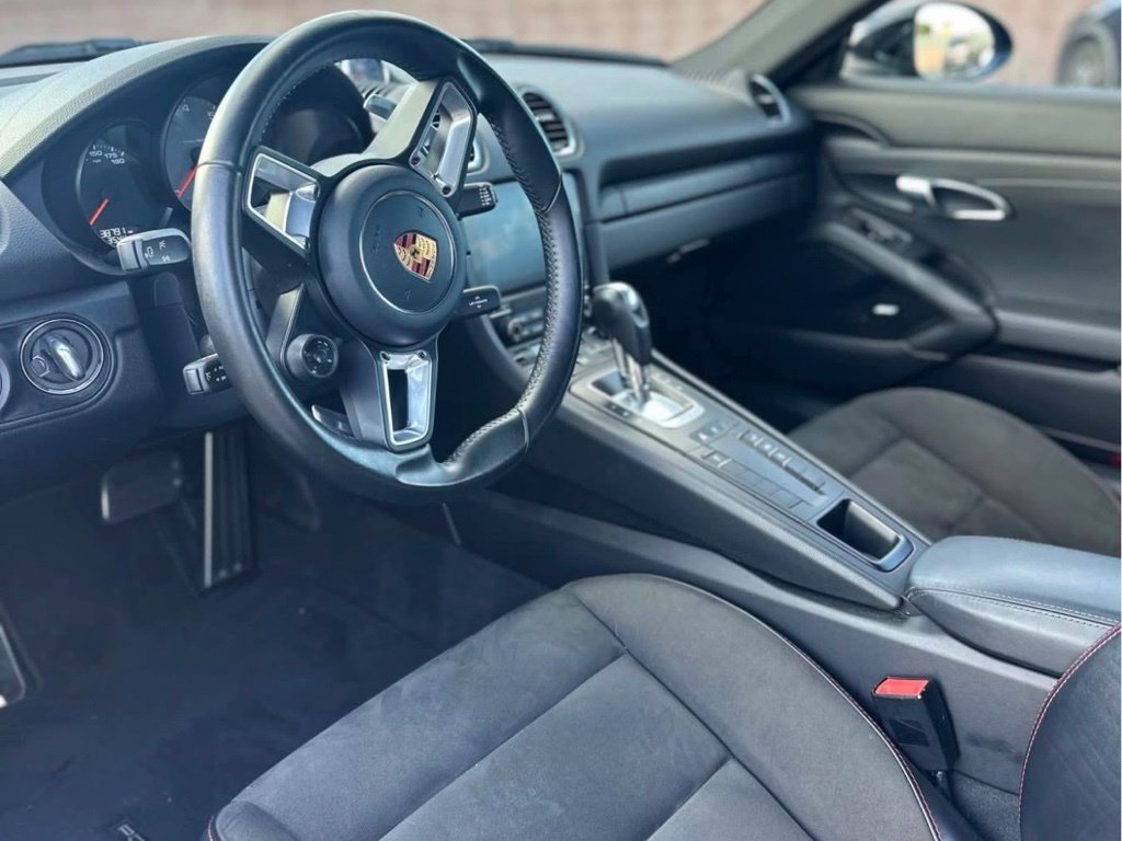 Used 2020 Porsche 718 Cayman S RWD image 15