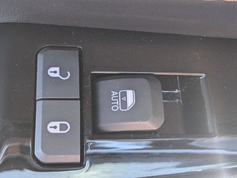 Used 2024 Jeep Wagoneer 4WD image 24