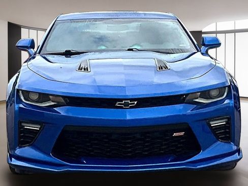 Used 2017 Chevrolet Camaro SS image 3